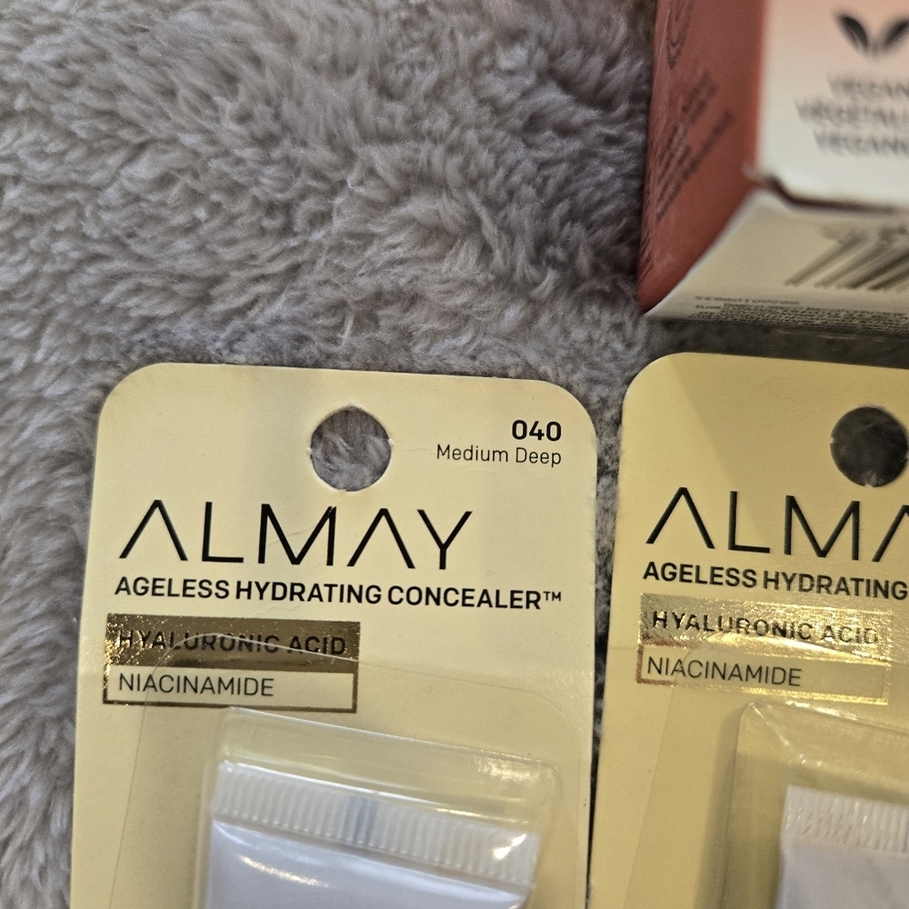Lot Of 12 Piece Beauty Products - Covergirl Almay And Maybelline New - Picture 7 of 12